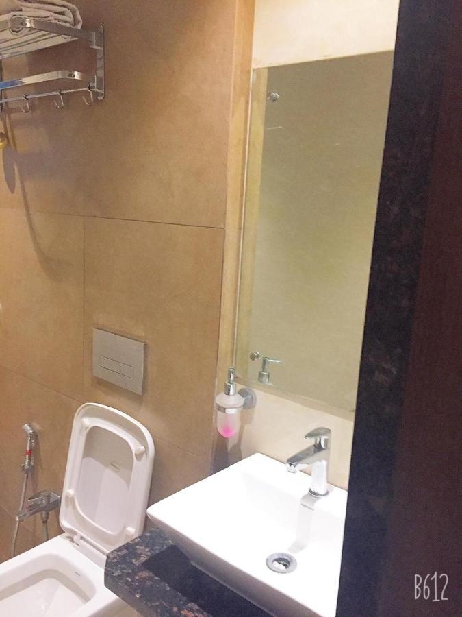 Hotel Royal Oak Navi Mumbai-STZ 1002 Bagian luar foto
