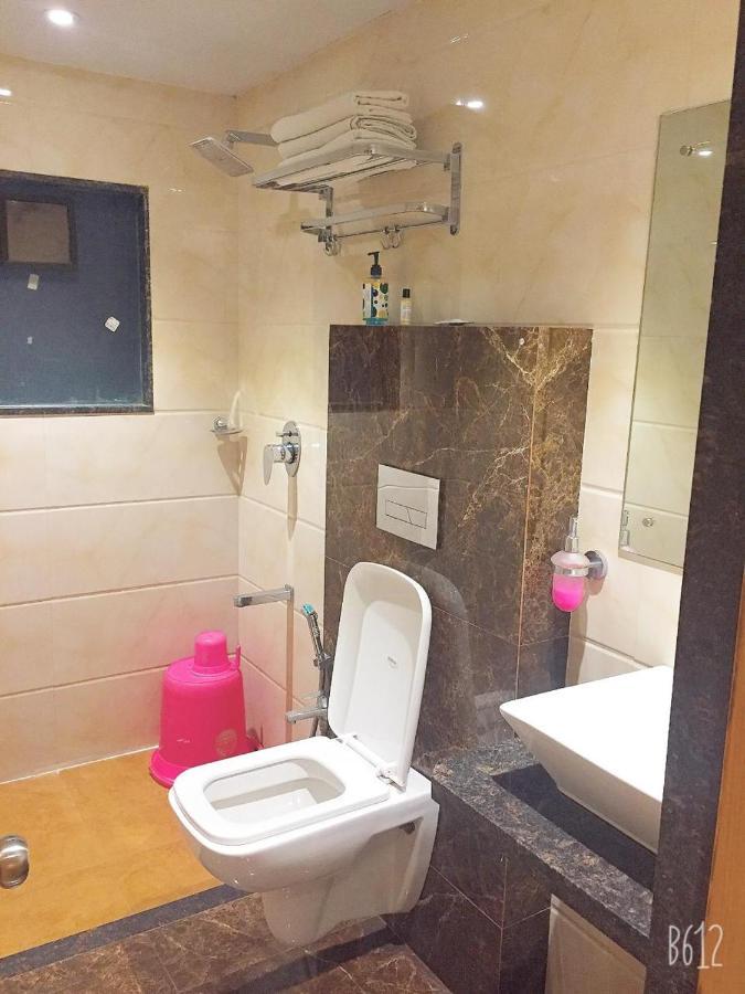 Hotel Royal Oak Navi Mumbai-STZ 1002 Bagian luar foto
